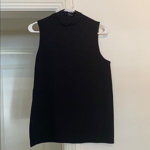 Sleeveless turtleneck